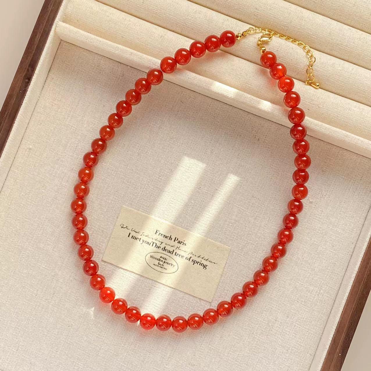 

Retro High Ice Transparent Beaded Red Agate Clavicle Necklace