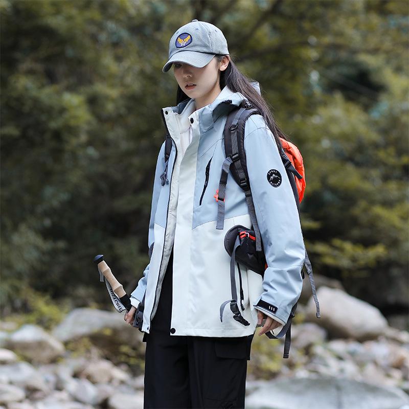 Unisex 3-in-1 Detachable Outdoor Jacket Set: Windproof, Rainproof, Wear-Resistant