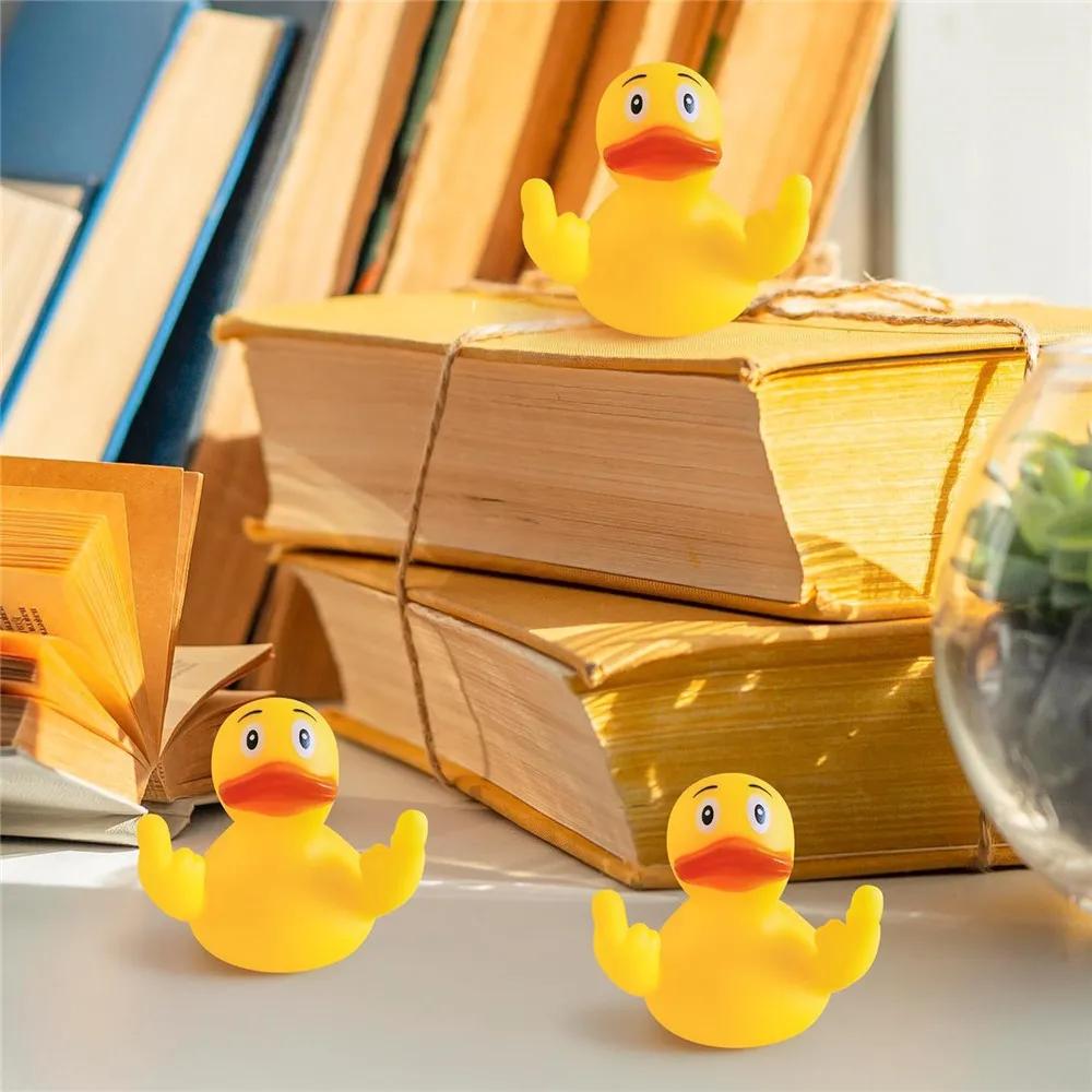 Komik Orta Parmak Ördek Kauçuk Küçük Sarı Ördek Köpek Kedi Oyuncak Hediye