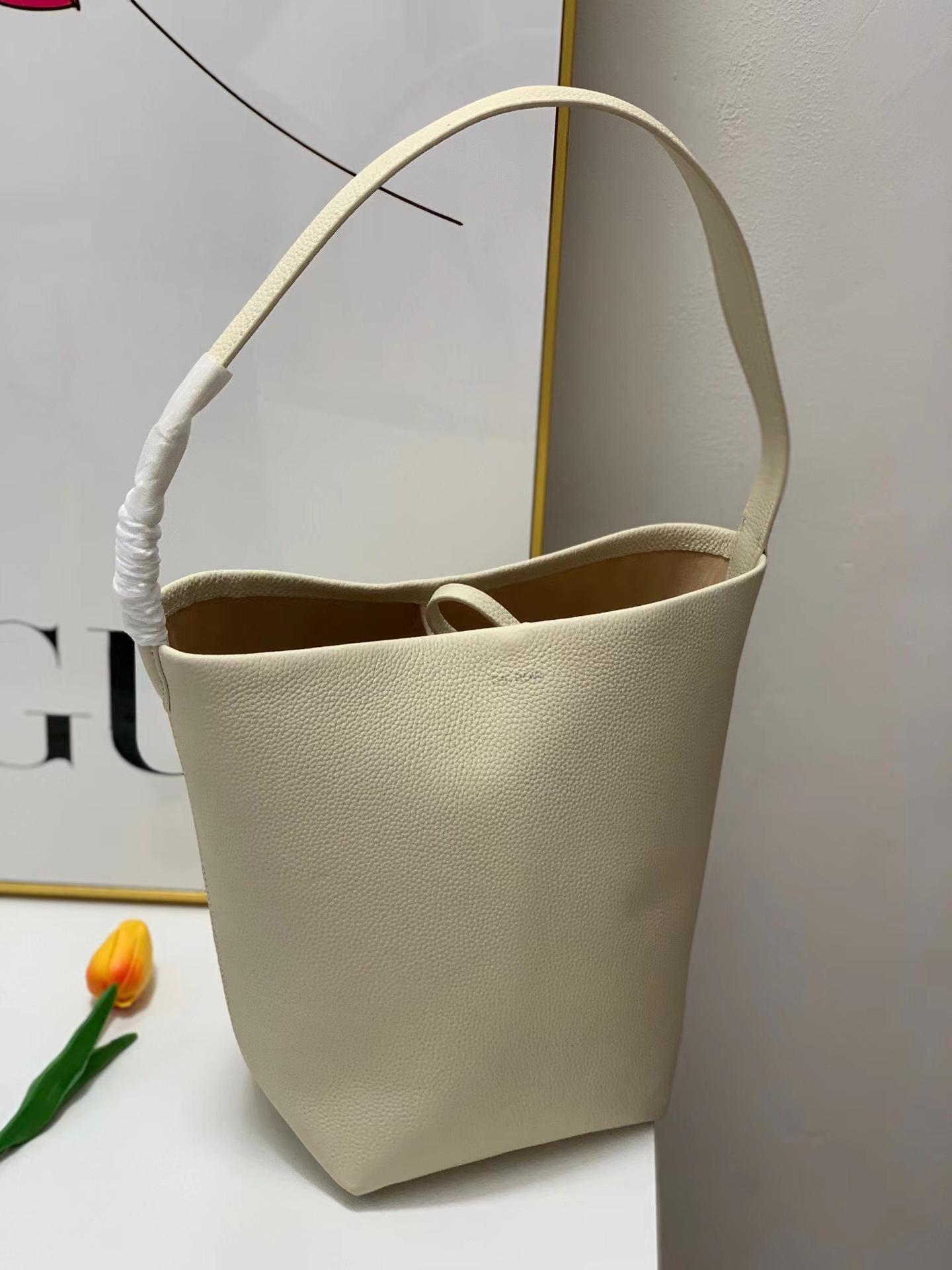 

Женская сумка через плечо из натуральной кожи большой вместимости - High-End Commuter Tote