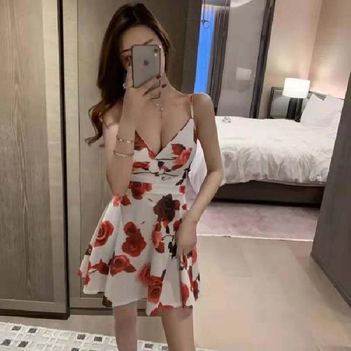 There Are Chest Pads, Suspender Dresses, Women's Clothing, Summer New Fashionable and Sexy Short Skirts, Showing Body, Nightclub A-shaped Skirts