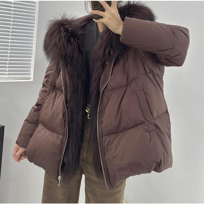 A Haining Fur Women's High-end New 90 White Duck Down Fashionable Fox Hair Hooded Down Jacket