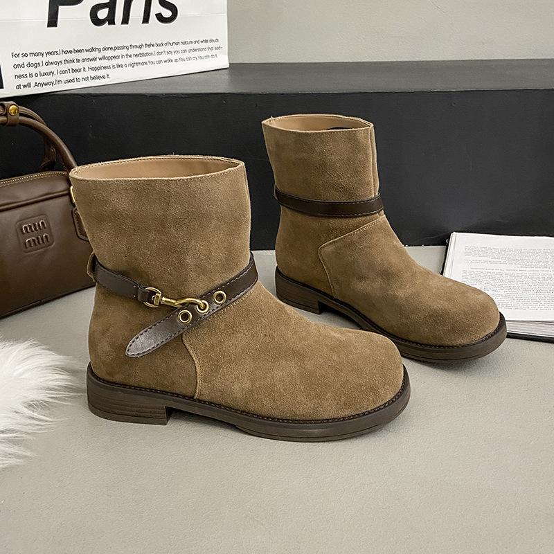 Koreansk version av moderiktiga och trendiga snökängor i sammet med platt sula 2025 vinterny mockavarm mellanhöga stövlar dam bomullsstövlar skor