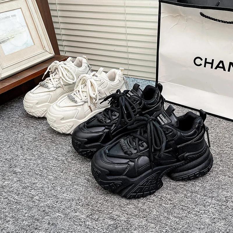 Thick Soled Inner Height Increasing Dad Shoes Women's 2025 Autumn New Fashionable Sponge Cake Soft Soled Sports Leisure Shoes