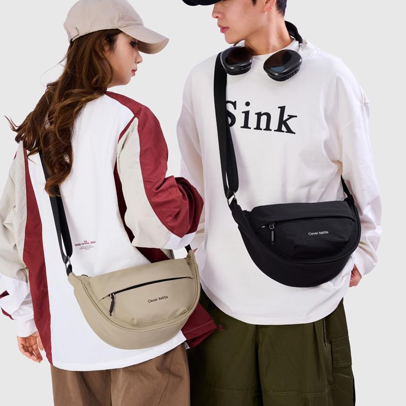 Water-repellent Multi-layer Women's Dumpling Bag Solid Color Shoulder Bag