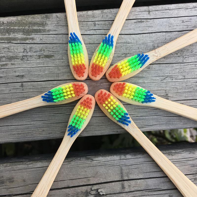 1ks dřevěná duhová barevná hlava bambusový zubní kartáček měkké štětinové vlákno dřevěná rukojeť ústní péče