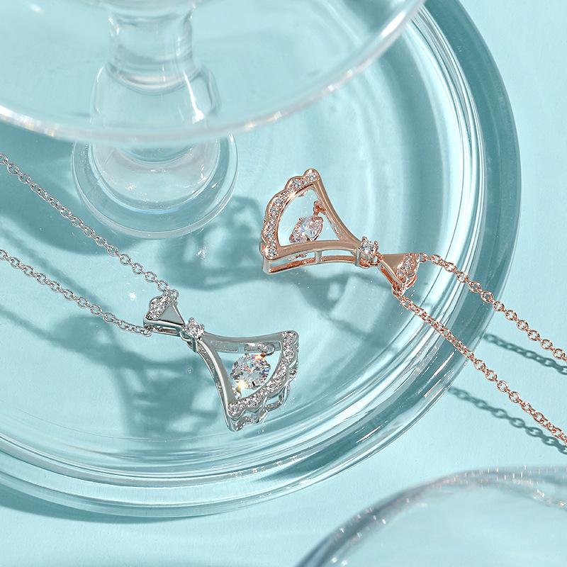 18K Fan Pendant Beating Heart Necklace Qixi Festival Valentine'S Day Gift Girlfriend Cold Wind Smart Small Skirt Necklace