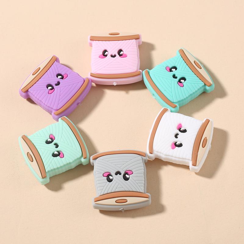 10pcs New Christmas Santa Snowman Silicone Beads For Jewelry Making DIY Pacifier chain Clips Teether Beads Christmas Gifts