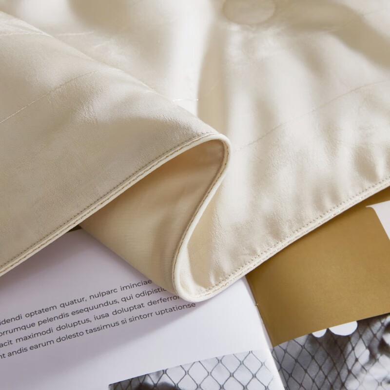 MengJie Silver Blossom Four-Season Fiber Quilt