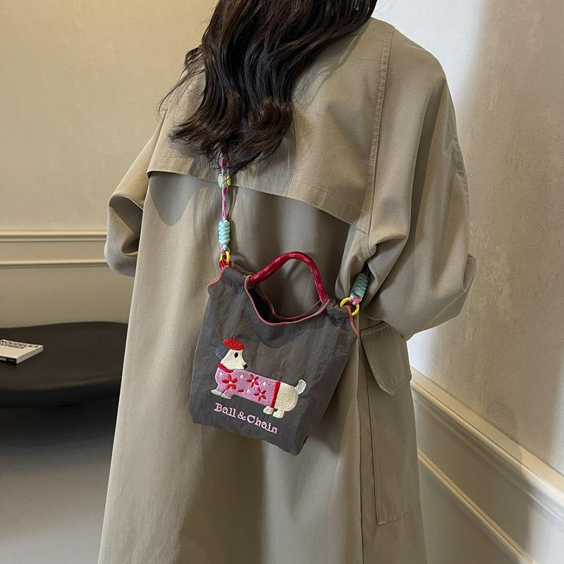Embroidery Cute Dachshund Dog Bucket Bag Women'S Mobile Phone Bag Versatile Commuter Shoulder Messenger Bag