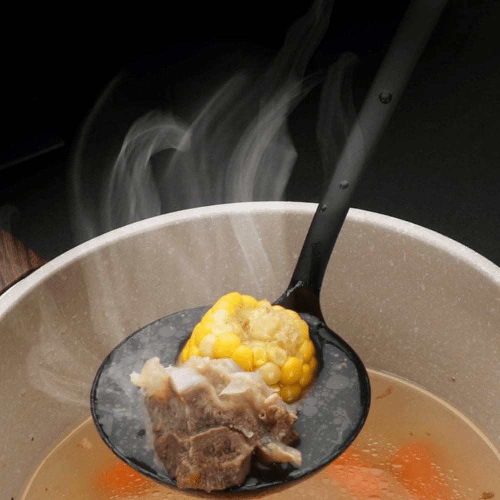 Heat-resistant Iron Wok Spatula Wood Long Handle Strainer Spoon Frying Scoop Chinese Restaurant
