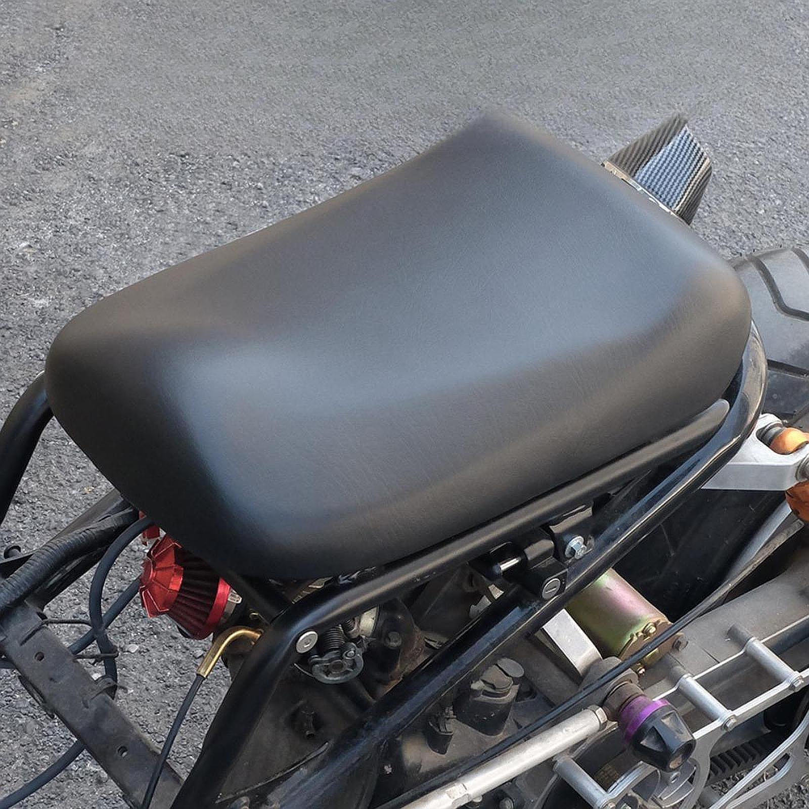 

Подушка сиденья мотоцикла Черные аксессуары Совместимая ПУ кожа Губка для AF58 Запасные части