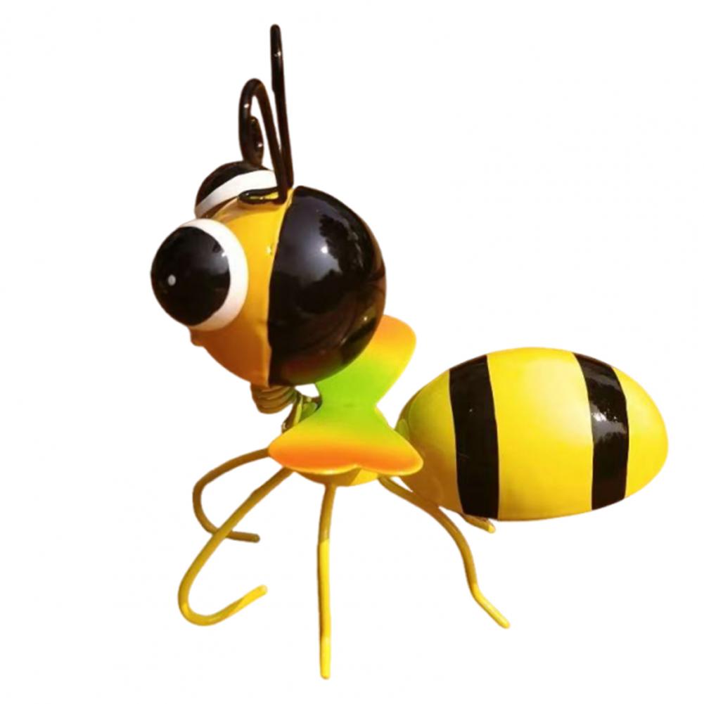 Outdoor Patio Bee Art Small Cute Bumble Bee Garden Statue Outdoor Metal Bee Sculpture Lawn Yard Art Ornament for Backyard Table