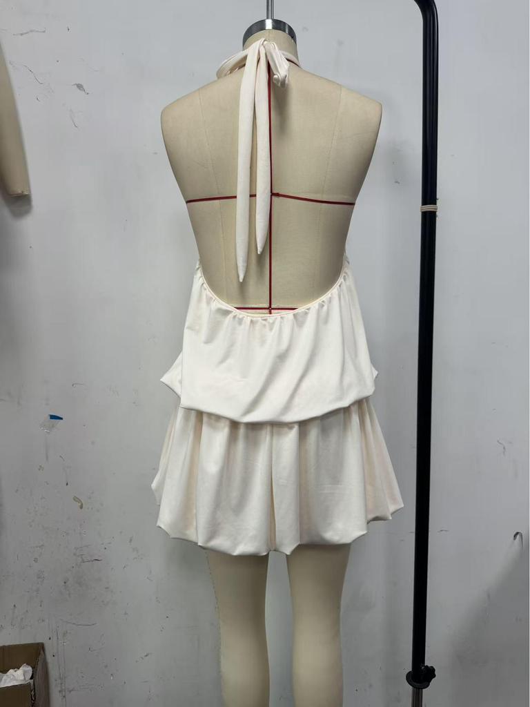 Scharfes Mädchen Neckholder Crop Top mit Rückenschnürung & Flauschiges kurzes Rock Set