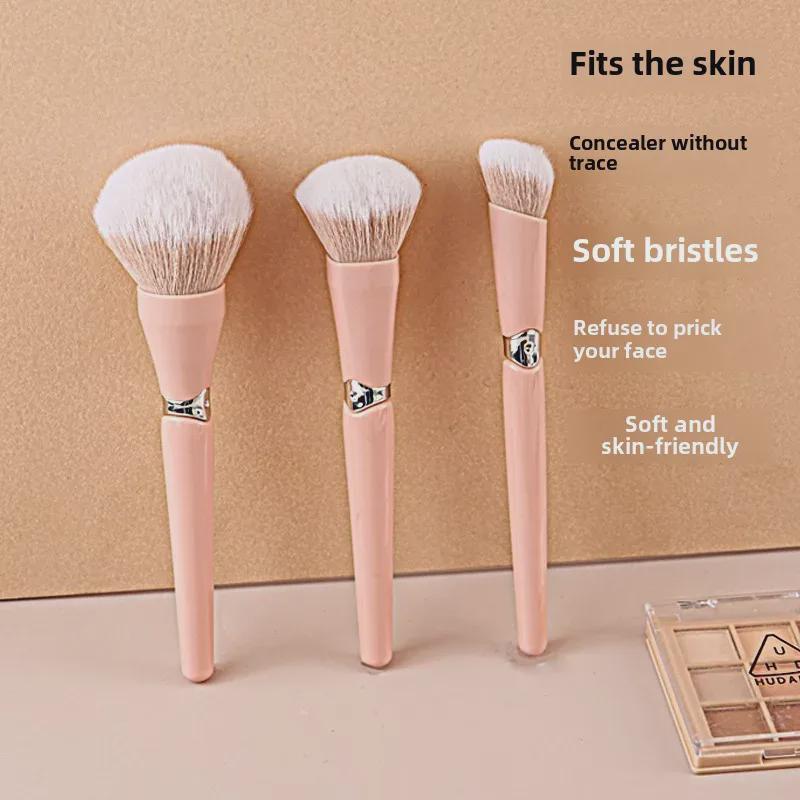3-Piece Makeup Brush Set: Soft Loose Powder, Blush, and Contour Brushes - Portable Beauty Tools