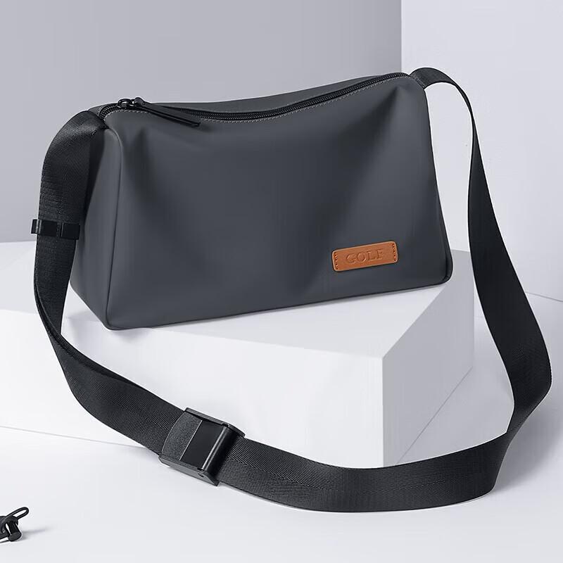 GOLF Lässige Crossbody-Umhängetasche