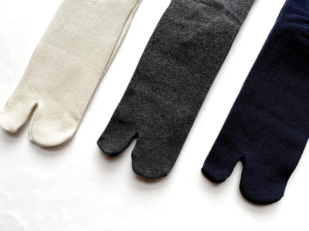Damen Tabi Socken mit Anti-Rutsch-Noppen, Hergestellt in Japan, Ohne elastischen Bund, Baumwollmischung, Uni, 3-Paar-Set (Farben sortiert)