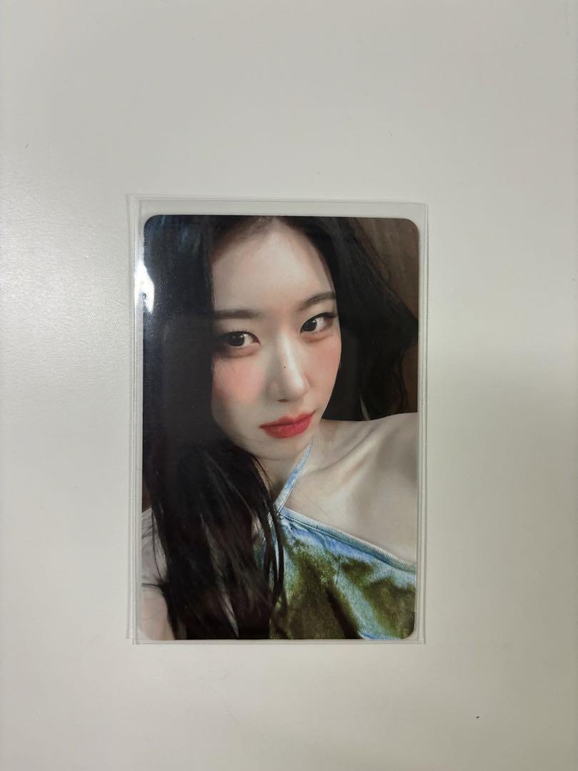 

[USED] itzy chaeryeong born to be KMONSTER bonus trading card