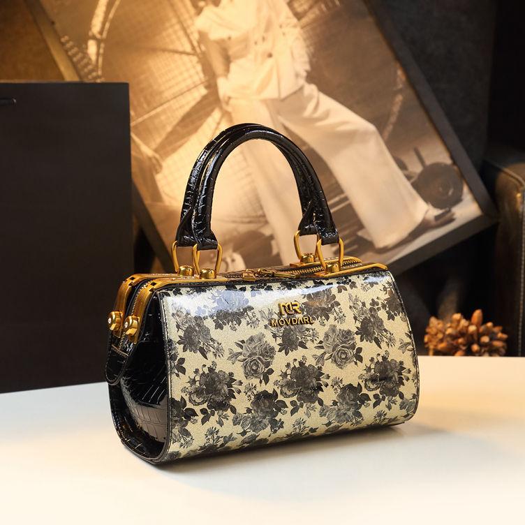 

Новая модная лаковая кожаная сумка