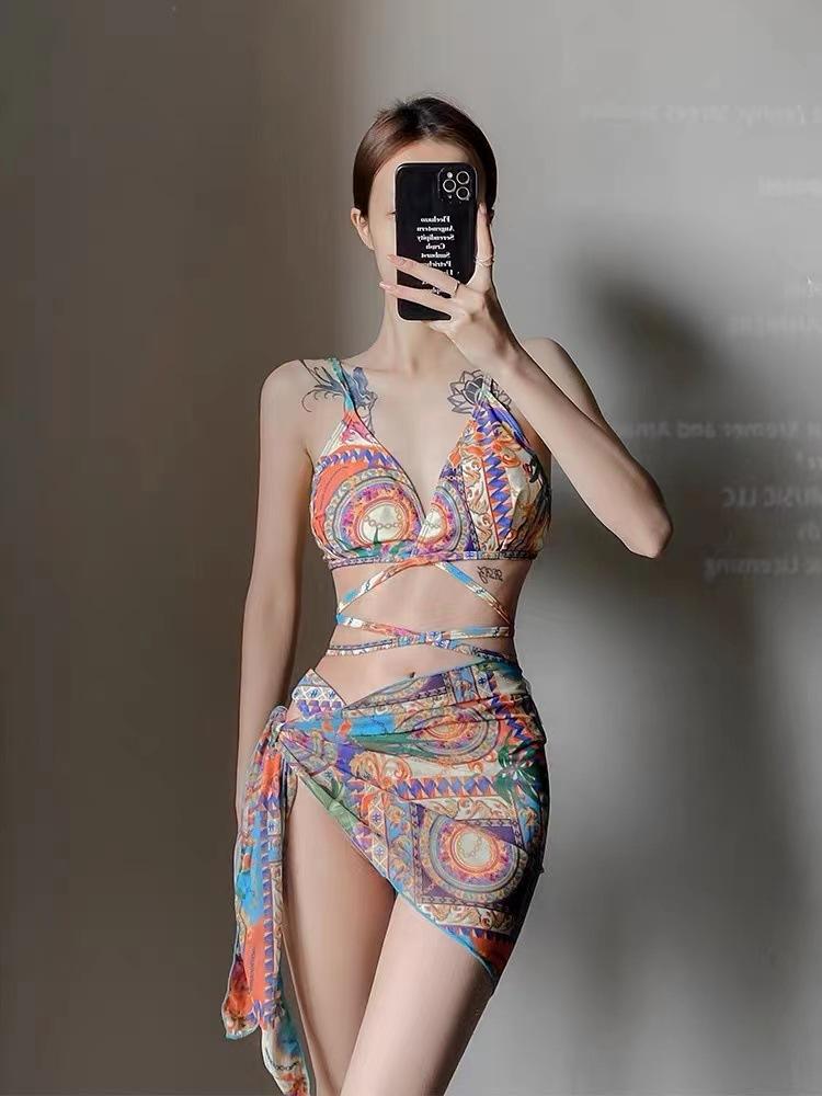 Summer fresh floral babes sexy chest wrapped bikini gather size chest hot spring sand vacation swimsuit women S