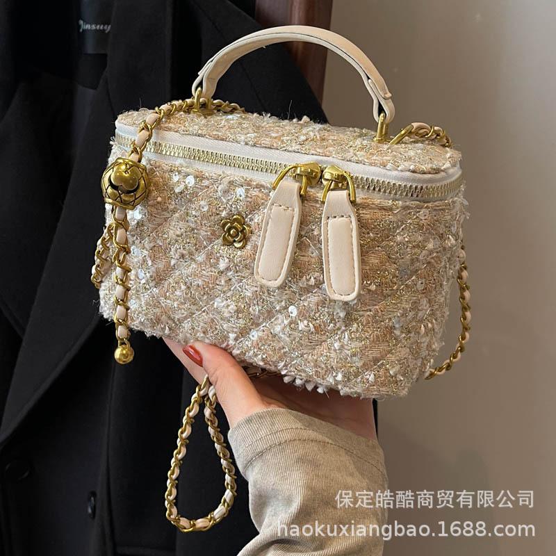 Woolen bag women's autumn and winter 2025 new fashion shoulder messenger bag niche design high-end portable box bag