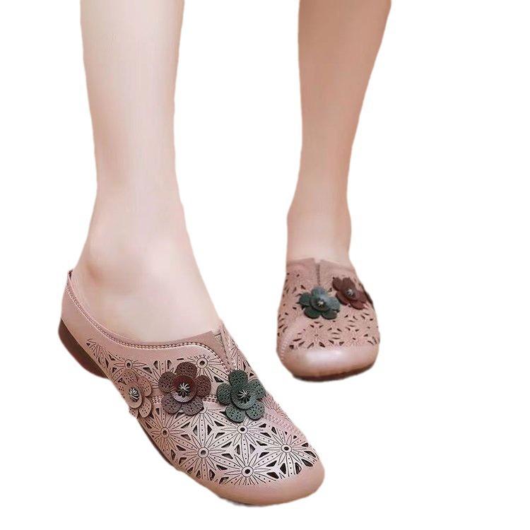 Spring and summer new women's shoes rubber soft sole soft leather flat bottom bag head flower mother shoes breathable hole beach