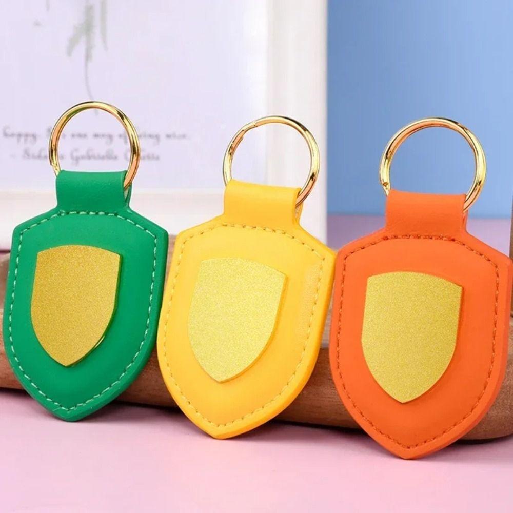 Exquisite Car Keychain Leather Metal Pendant Creative Shield Car Keychain  Travel