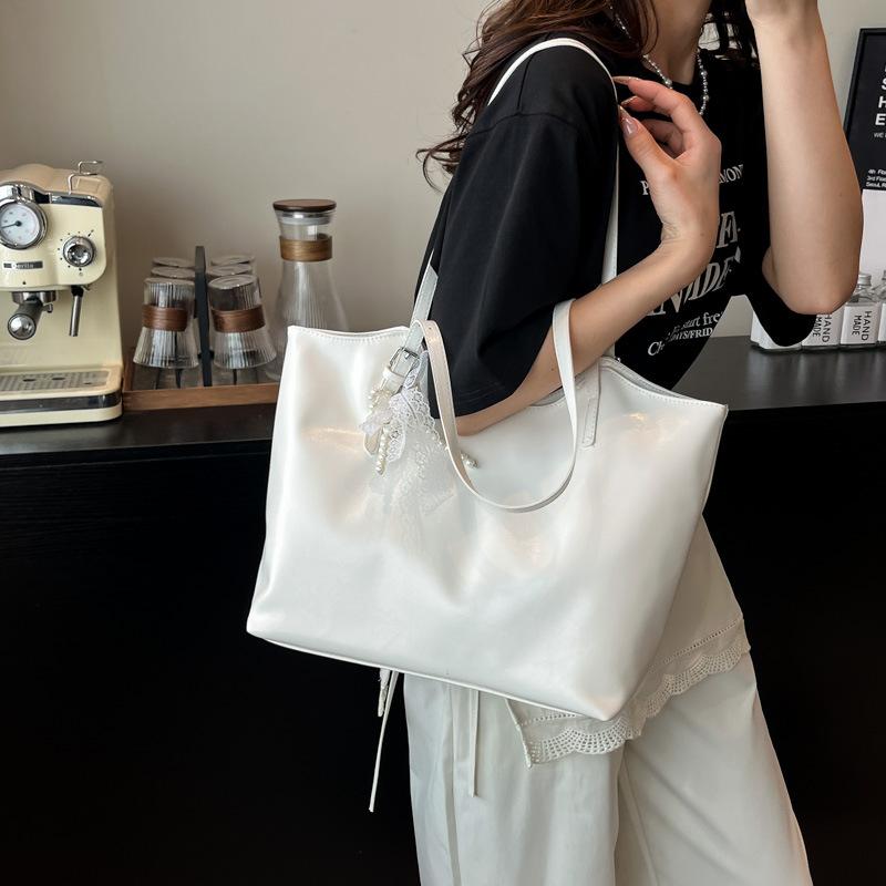 Large capacity tote bag women's 2025 new trend simple Korean version fashion underarm shoulder handbag mother and child bag