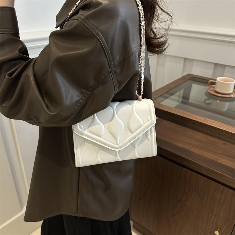 Stylish Black White Purple And Fuchsia Crossbody Chain Bag For Trendy Casual Outfits With Versatile Chic Design