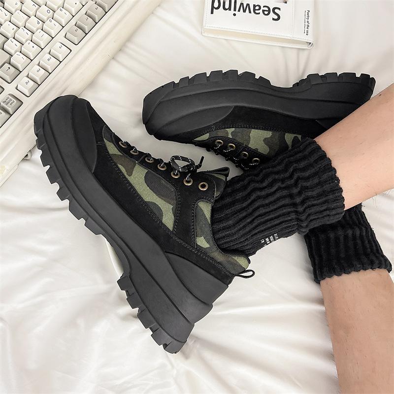 

Hiking shoes men s outdoor hiking shoes retro tooling shoes trend thick sole heightening sports and leisure shoes hiking men s shoes 44 камуфляжний