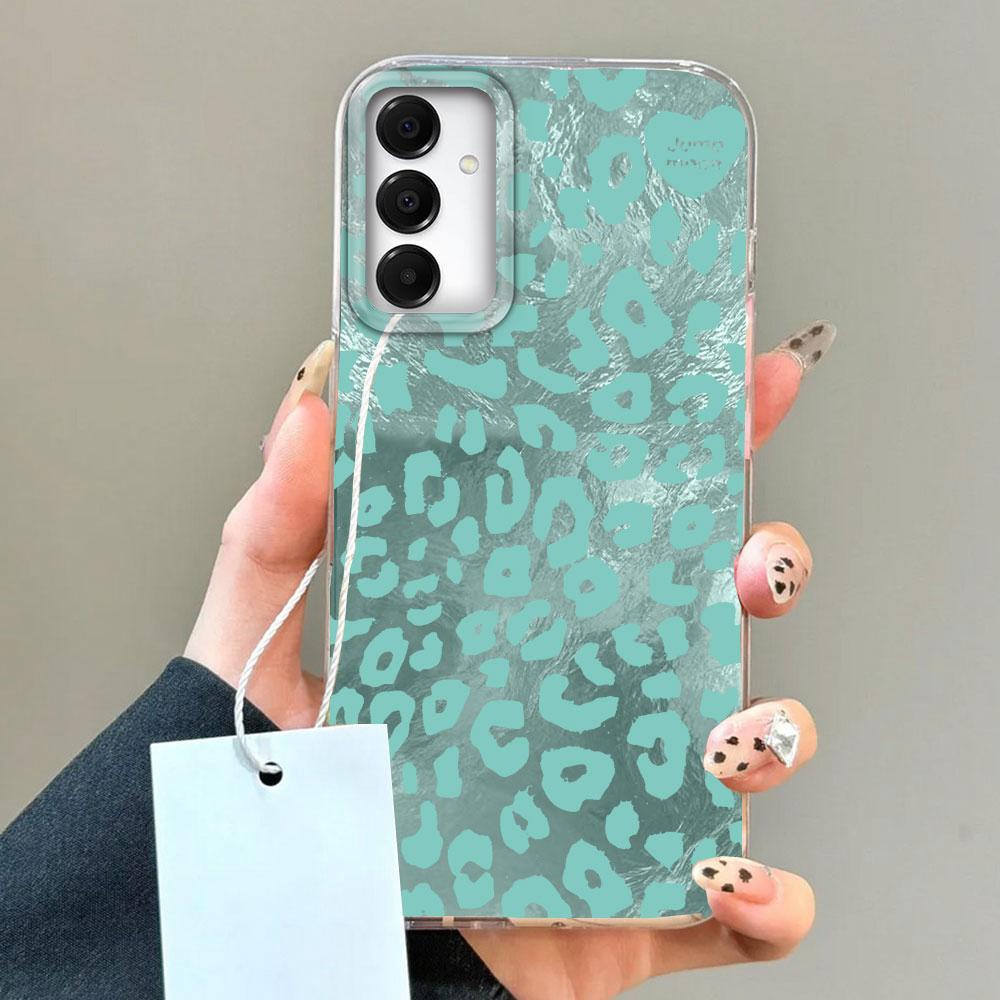 Retro White Leopard Print Women Phone Case for Samsung Galaxy A16 A55 A07 A17 A56 A36 A26 A53 A06 A14 A24 A34 A54 A15 A12 Cover