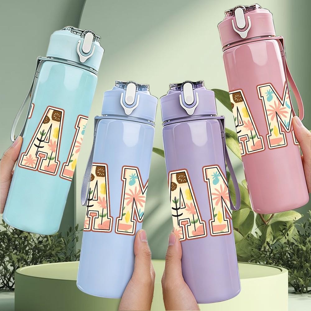 1PC MAMA Floral Letter Art 750ml Color Plastic Sports Water Bottle Leakproof Flip Straw Lid Suitable for Sports Office Home Use
