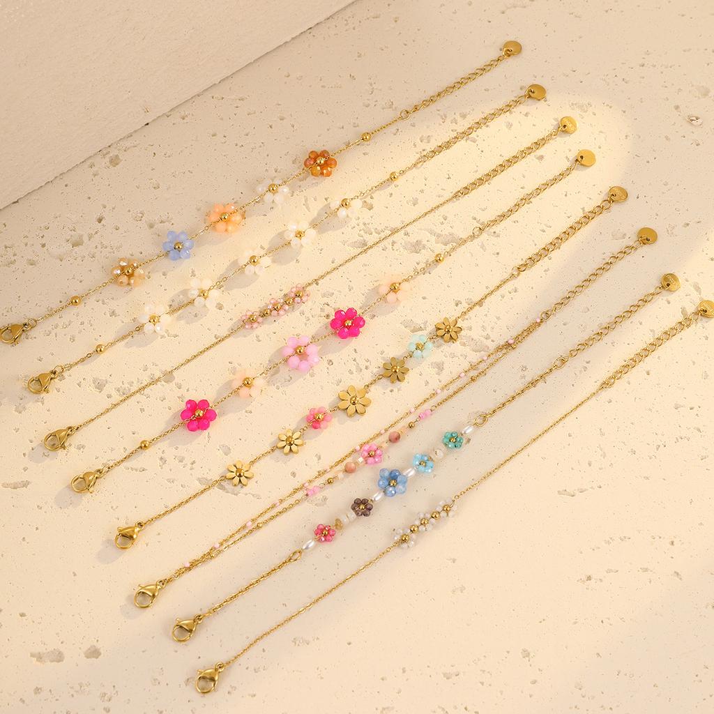 GEMCHIC Women's Colorful Flower Beaded Bracelet Fashion Simple Luxury Jewelry