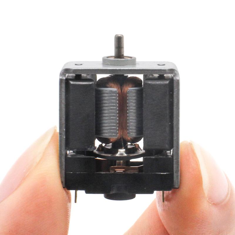 1 stk. DC 3V-6V 27000/22000 omdr./min. Høj hastighed Stærk magnetisk motor DIY Legetøjsbil RC Ho Model Slot Car Mikro 18 mm Nøgen Firkantet Motor