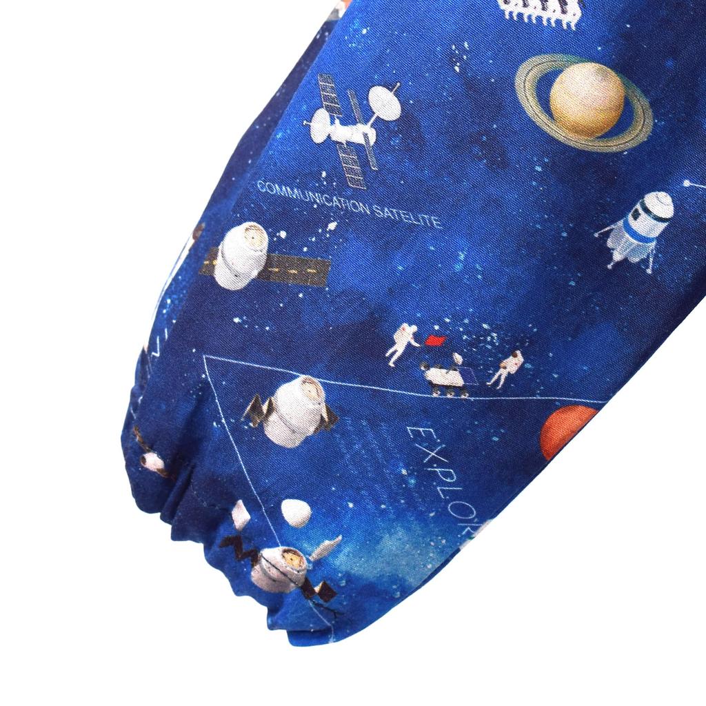 BUNTER Smock IM CANDY-STIL (120-130 cm) Future Planet Exploration und Raumschiff 2er Set Jungen Coole Kinder Langarm Kittel Kindergarten Schürze für