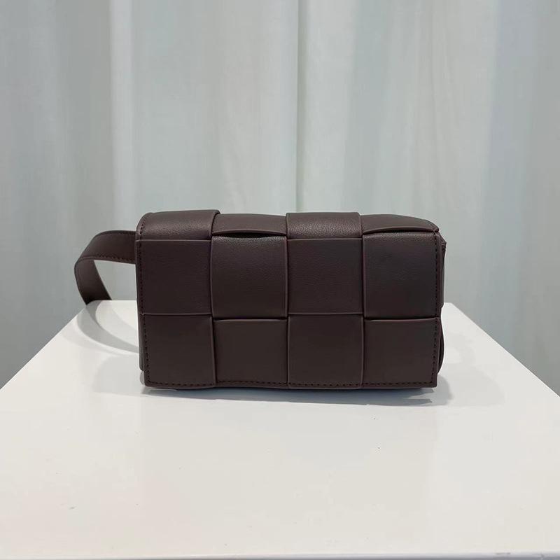 Leather woven clutch bag women's breast bag waist bag chain small bag mini crossbody spring new urban simplicity