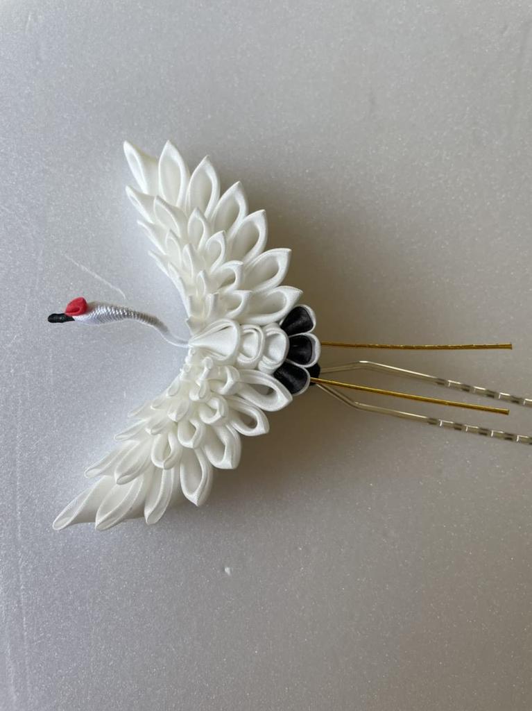 Lulu's Tsumami Zaiku Crane Hairpin - White - Large Size - Hair Ornament, Headpiece for Weddings, Coming-of-Age Ceremonies, Graduations, and