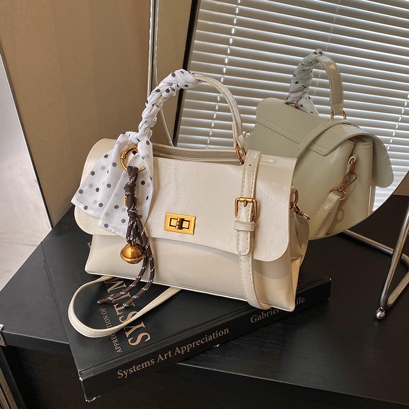 Premium Sense Hand Carry Small Square Bag Women's Spring New Fashion Shoulder Messenger Bag Work Commuter Bag