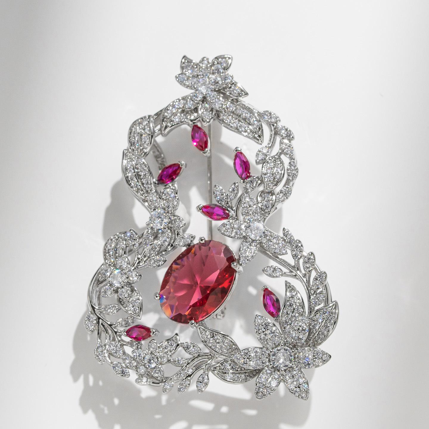 Bo Xin Yun Fu Lu Gem Gourd Brooch: Elegant Hollow Diamond Flower Brooch for Women s Qipao Accessories