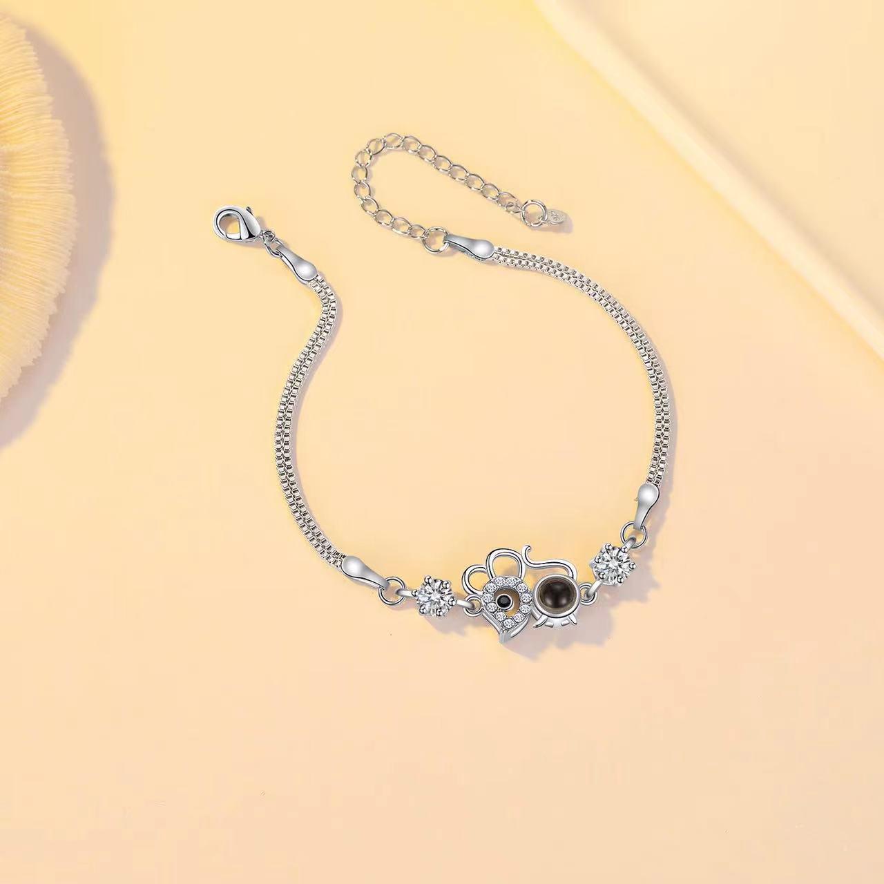Versatile 100-Language Projection Bracelet - Niche Design Jewelry