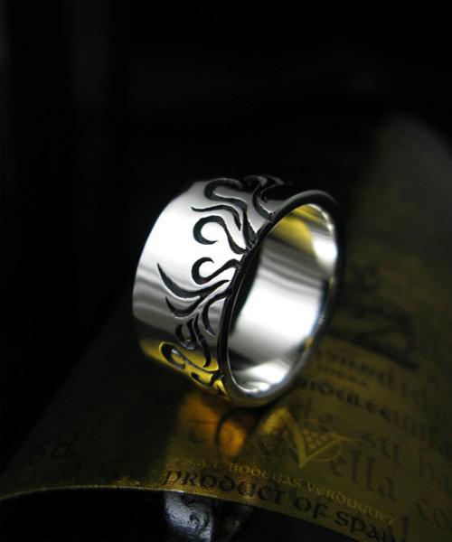 Sterlingworth Luv Rise Silver Ring