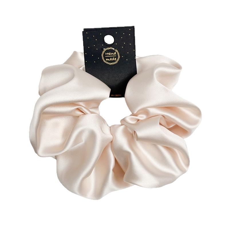 Elegant Retro Satin Scrunchie - Extra Large 18cm Diameter, Luxurious and Fashionable Hair Tie