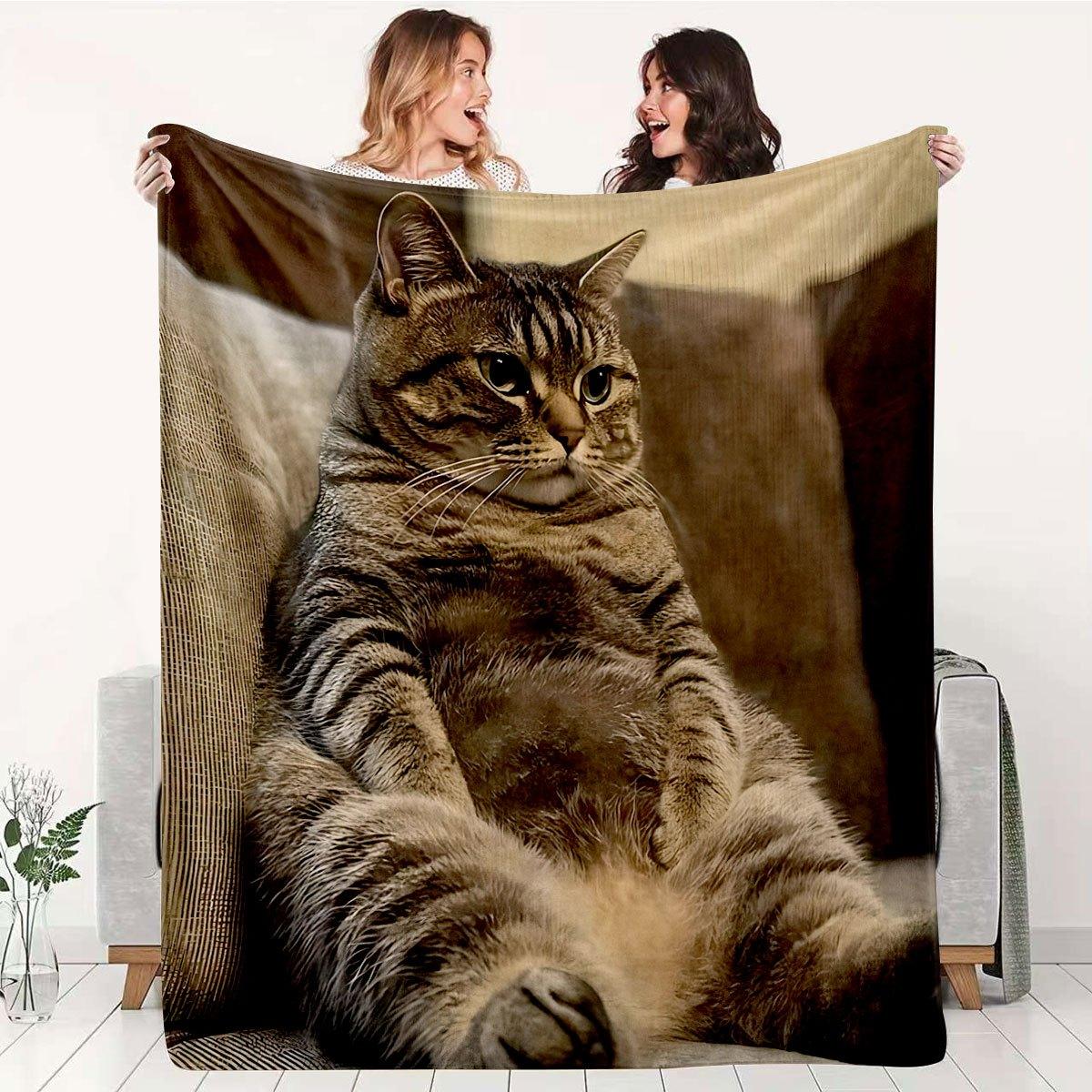 Chubby Tabby Cat Fleece Blanket Realistic Cat Print Throw Soft Warm All Season Bedding Home Decor Gift for Cat Lovers 75X95CM