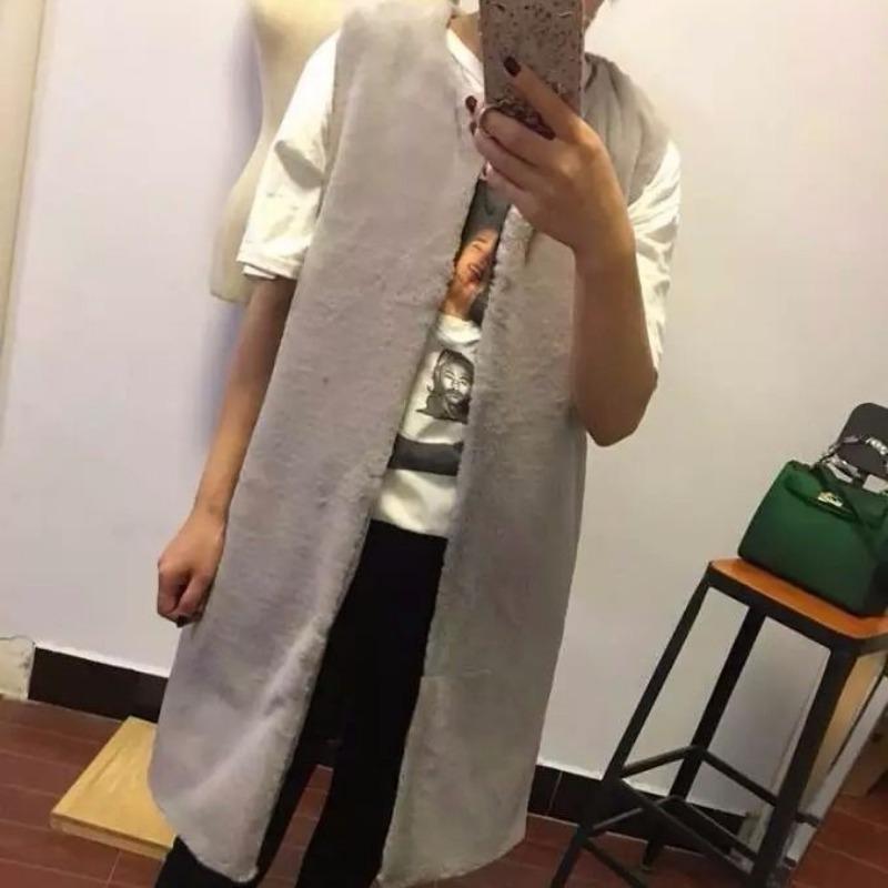 

Меховой жилет средней длины и длинный женский осенне-зимний новый из искусственного кроличьего меха без рукавов тонкий меховой жилет куртка черный S 80-50 kg серый