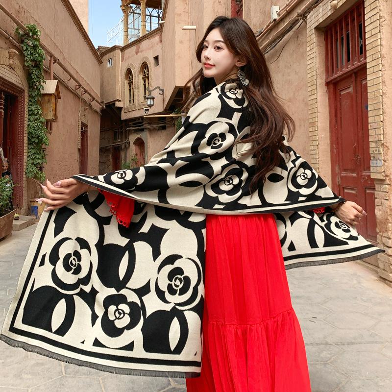 Flower Print Designer Winter Fashion Women Scarf Cashmere Thicken Warm Shawl Pashmina Scarves Poncho Wrap Ladies Fashion Luxury