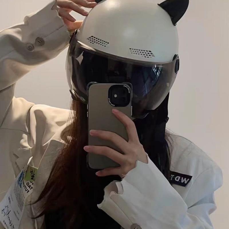 Unisex Cute Cat Ear Cycling Helmet - Summer Sun Protection, Certified for Electric Scooter, Universal Fit