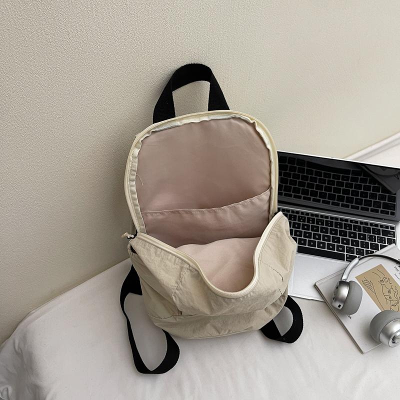 Lightweight Backpack Sports Commuter Student Backpack Nylon Bag