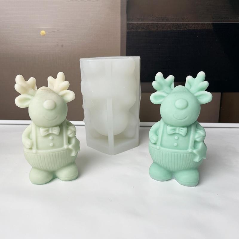 Sturdy Food Grade Silicone Candle Making Mould With Christmas Tree and Reindeer Designs
