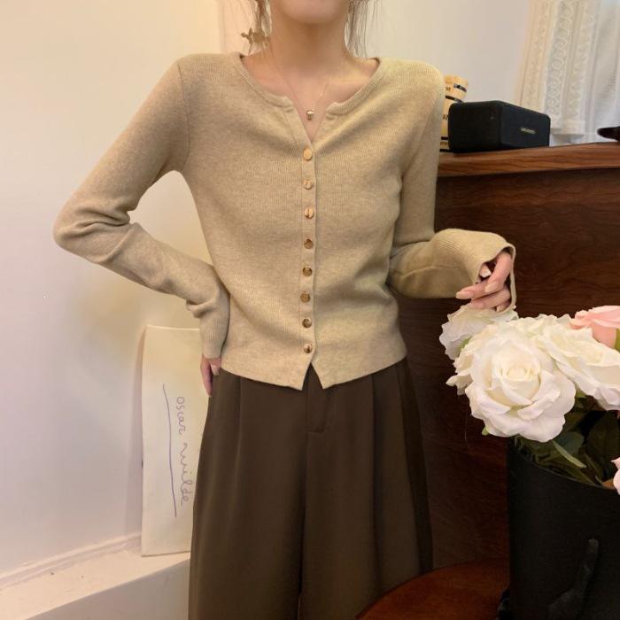 2026 Women's Long Sleeve V-neck Knit Cardigan Sweater with Pockets for Spring/Autumn