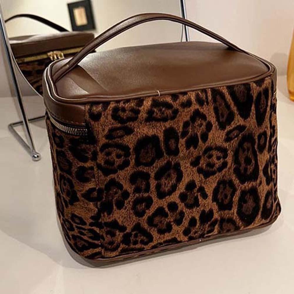 Large Capacity Make Up Pouch Bag Leather Pouch for Make Up Kit Leopard Print Cosmetic Bag Daily